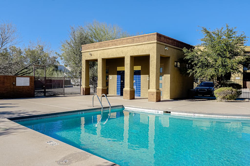 Chic dog-friendly condo with pool, central AC, washer/dryer, & grill