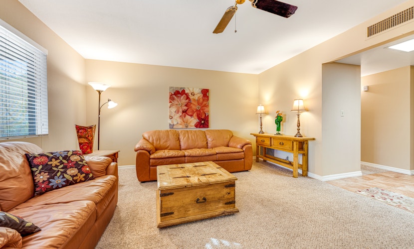 Downtown Home w/Enclosed Yard, Gas Grill, Free WiFi, Central A/C, Washer/Dryer