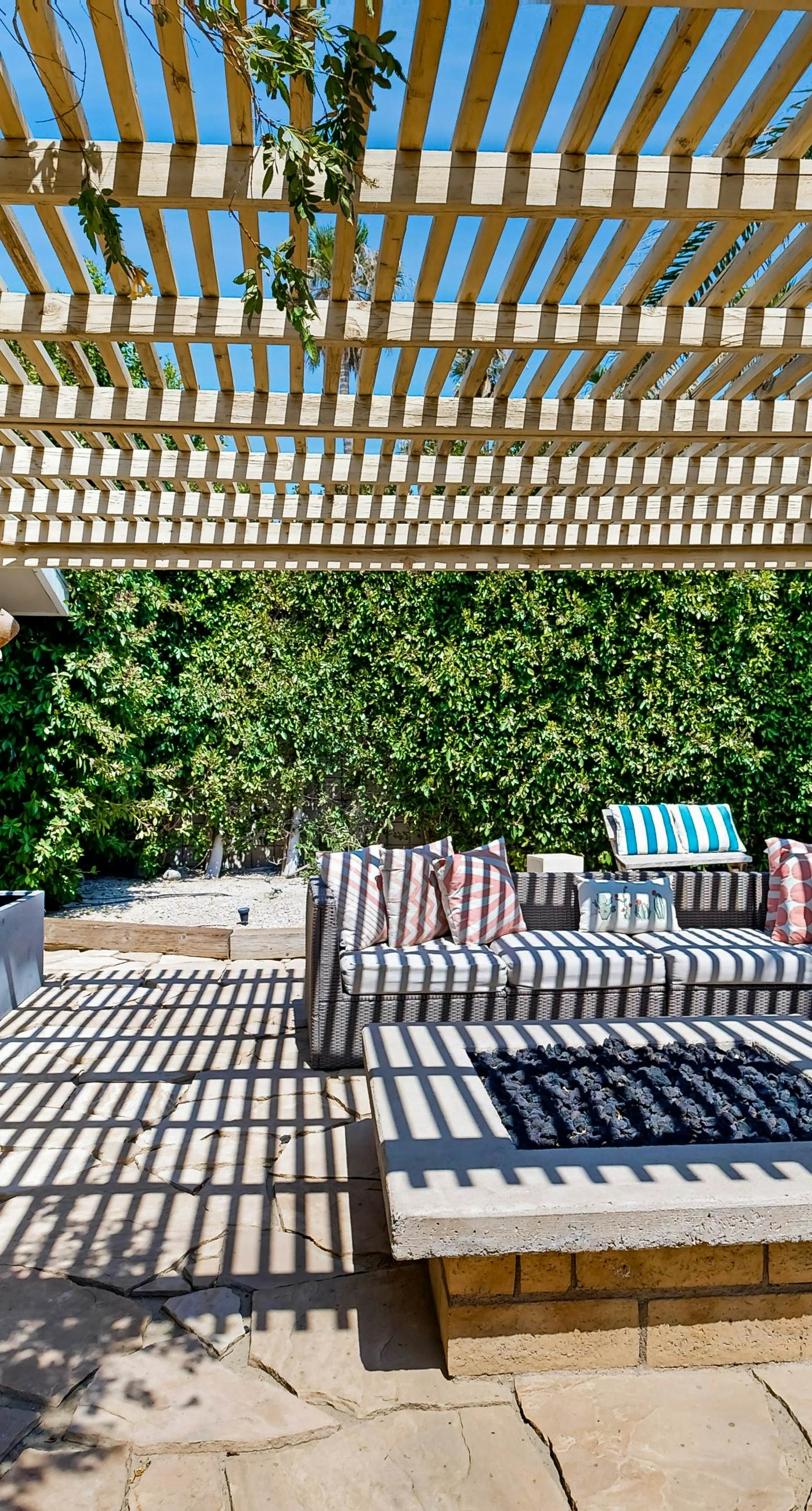 East Venetia Manor - 3515