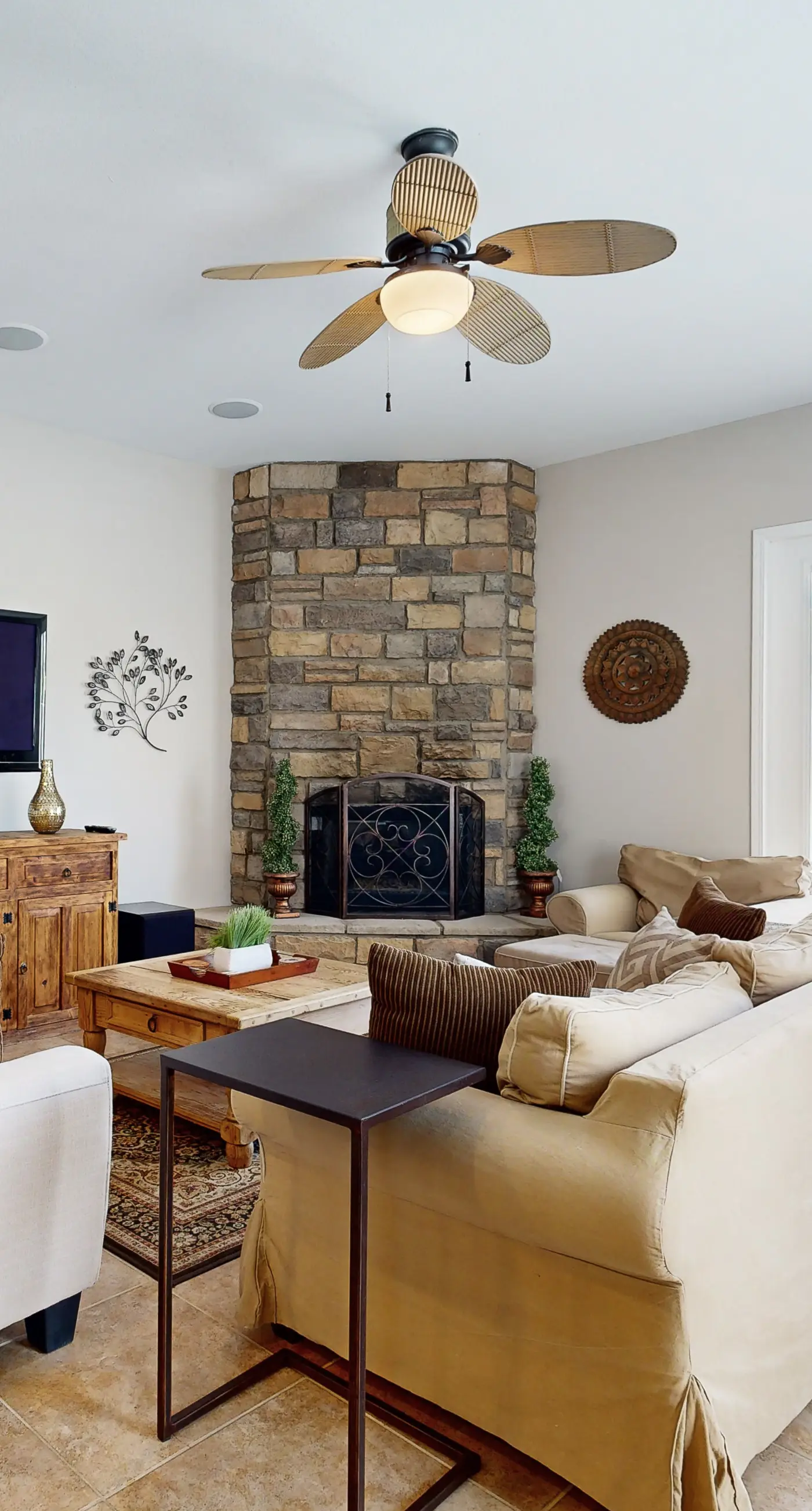 Avenida Alvarado Oasis