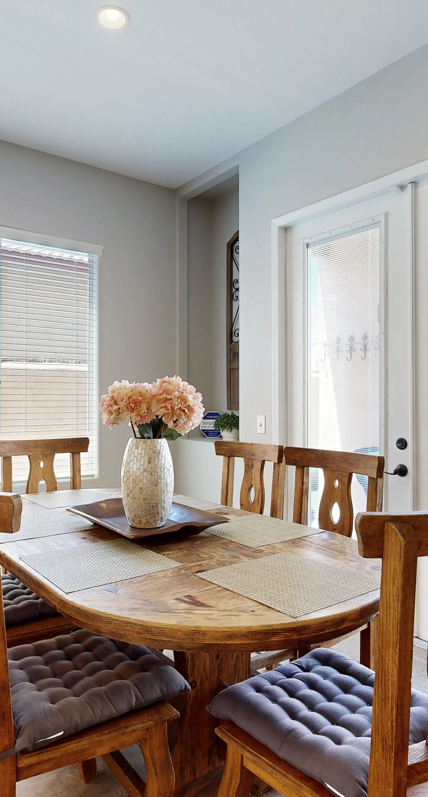 Avenida Alvarado Oasis