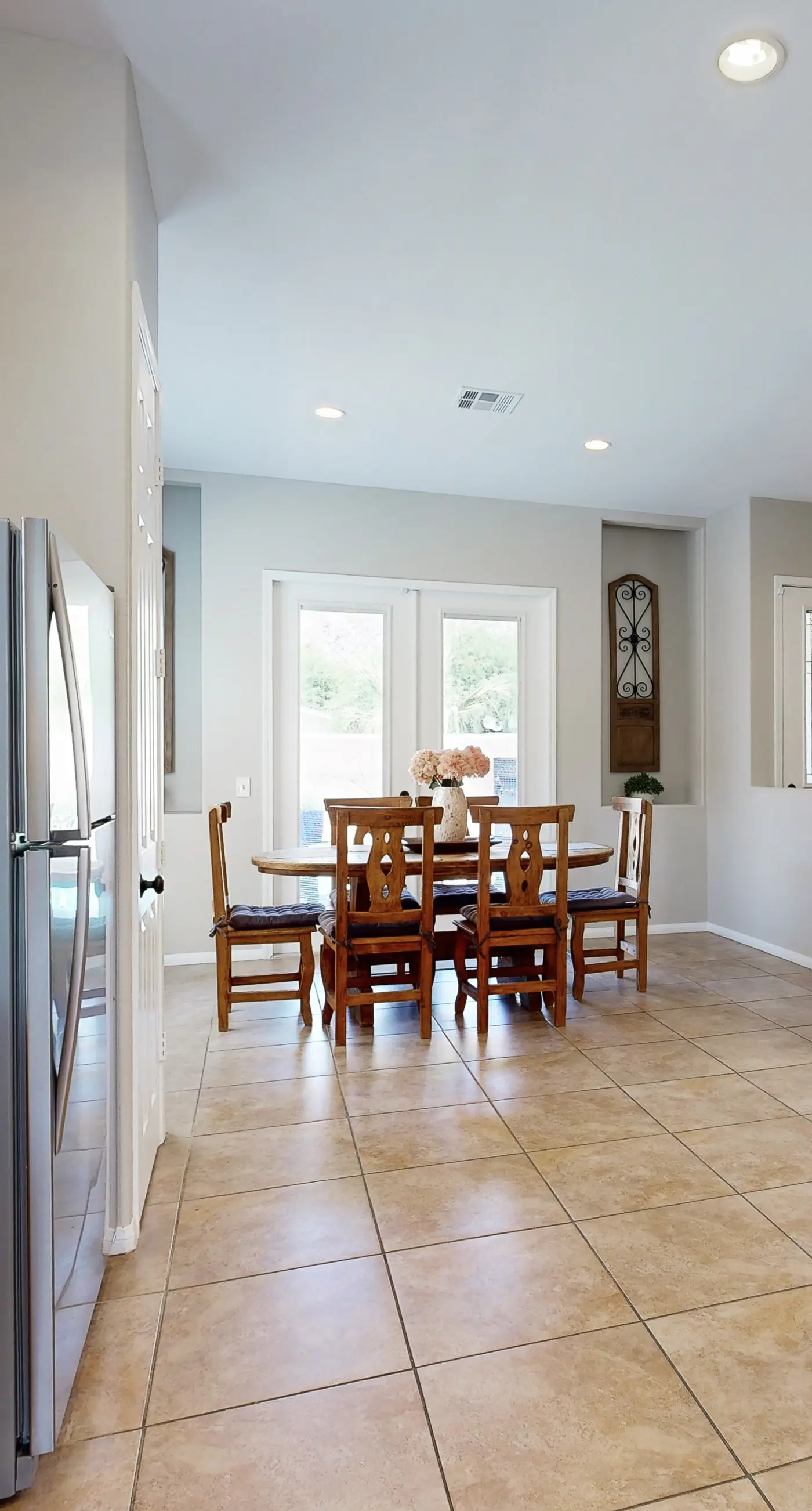 Avenida Alvarado Oasis