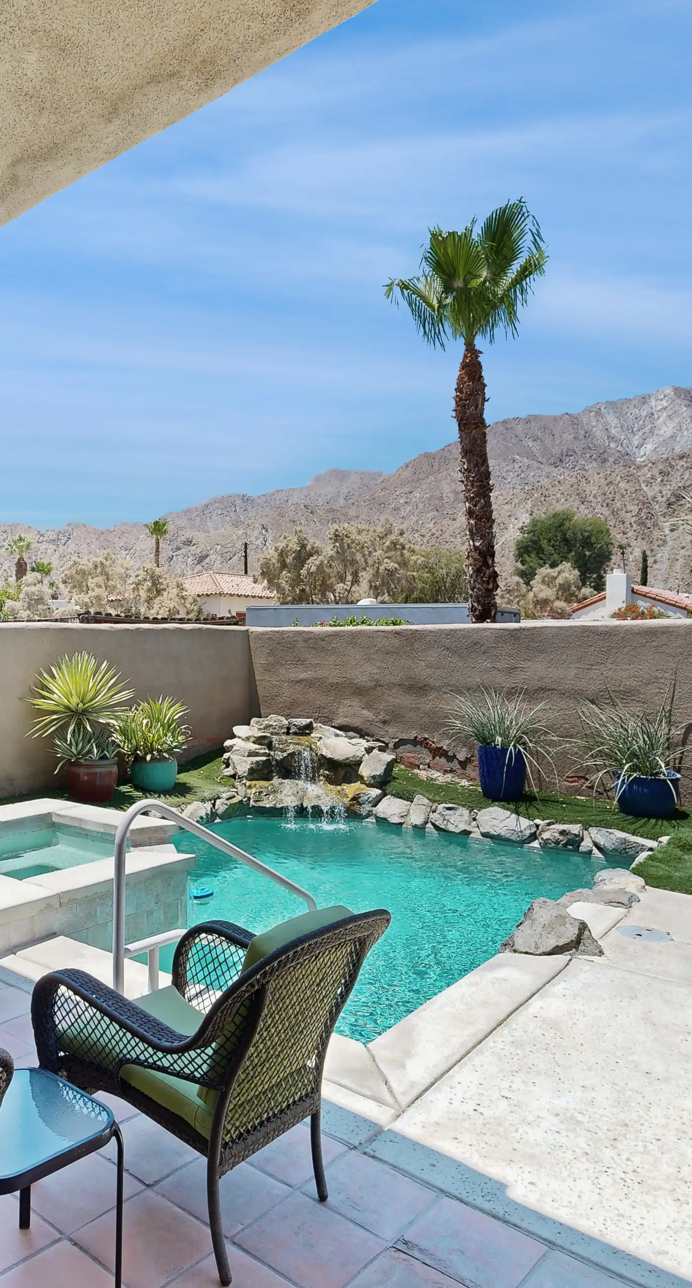 Avenida Alvarado Oasis