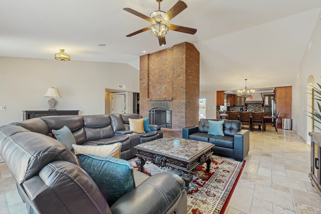 Your Perfect Family Retreat in Sunny Peoria—Relax, Swim, Play, Repeat!