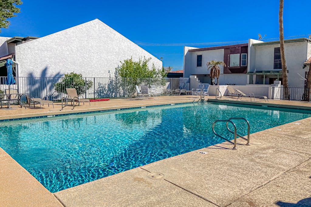 Centrally located retreat with pool, Ping-Pong, balcony, full kitchen, W/D, & AC