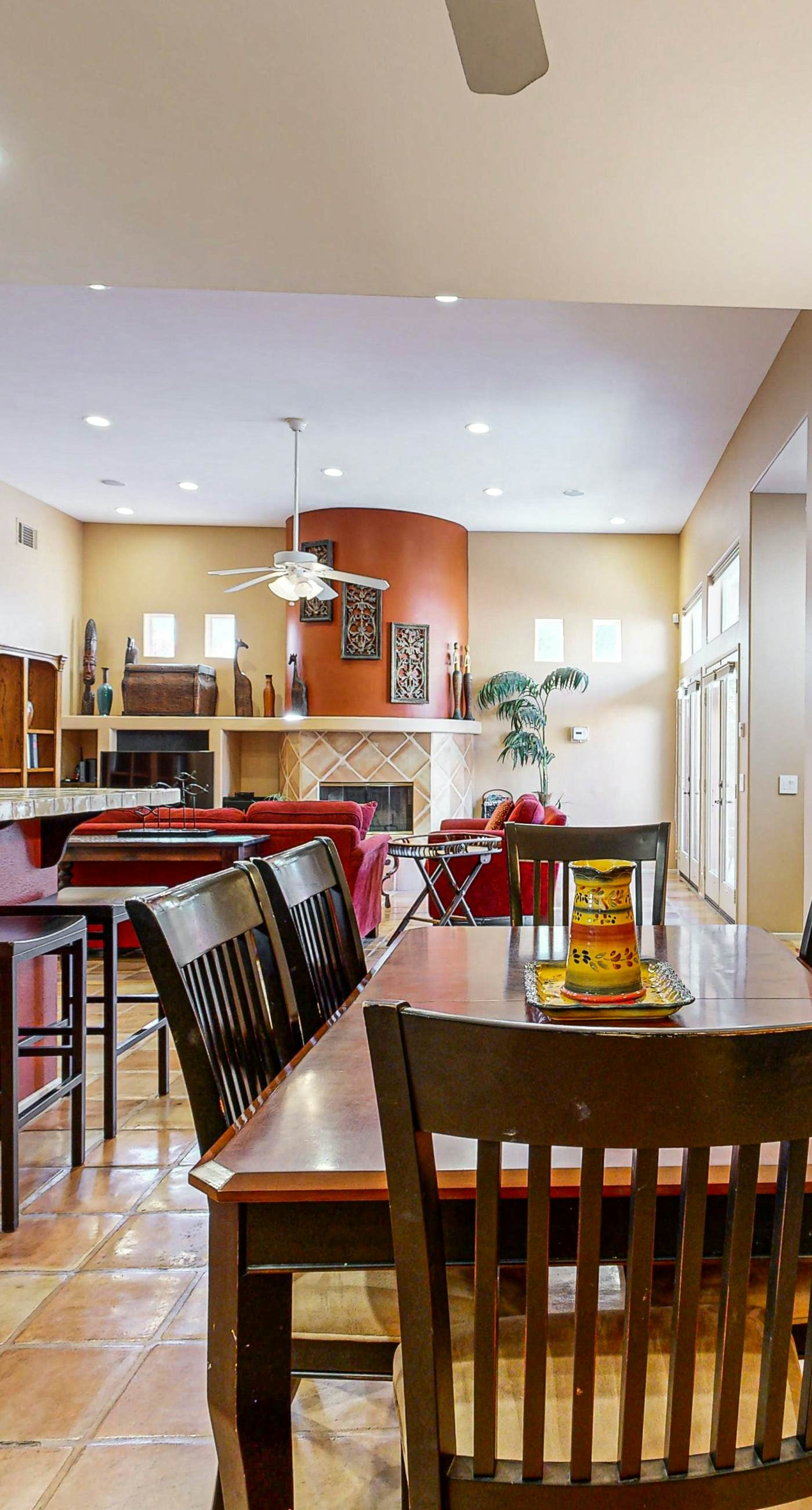 Avenida Montezuma Escape