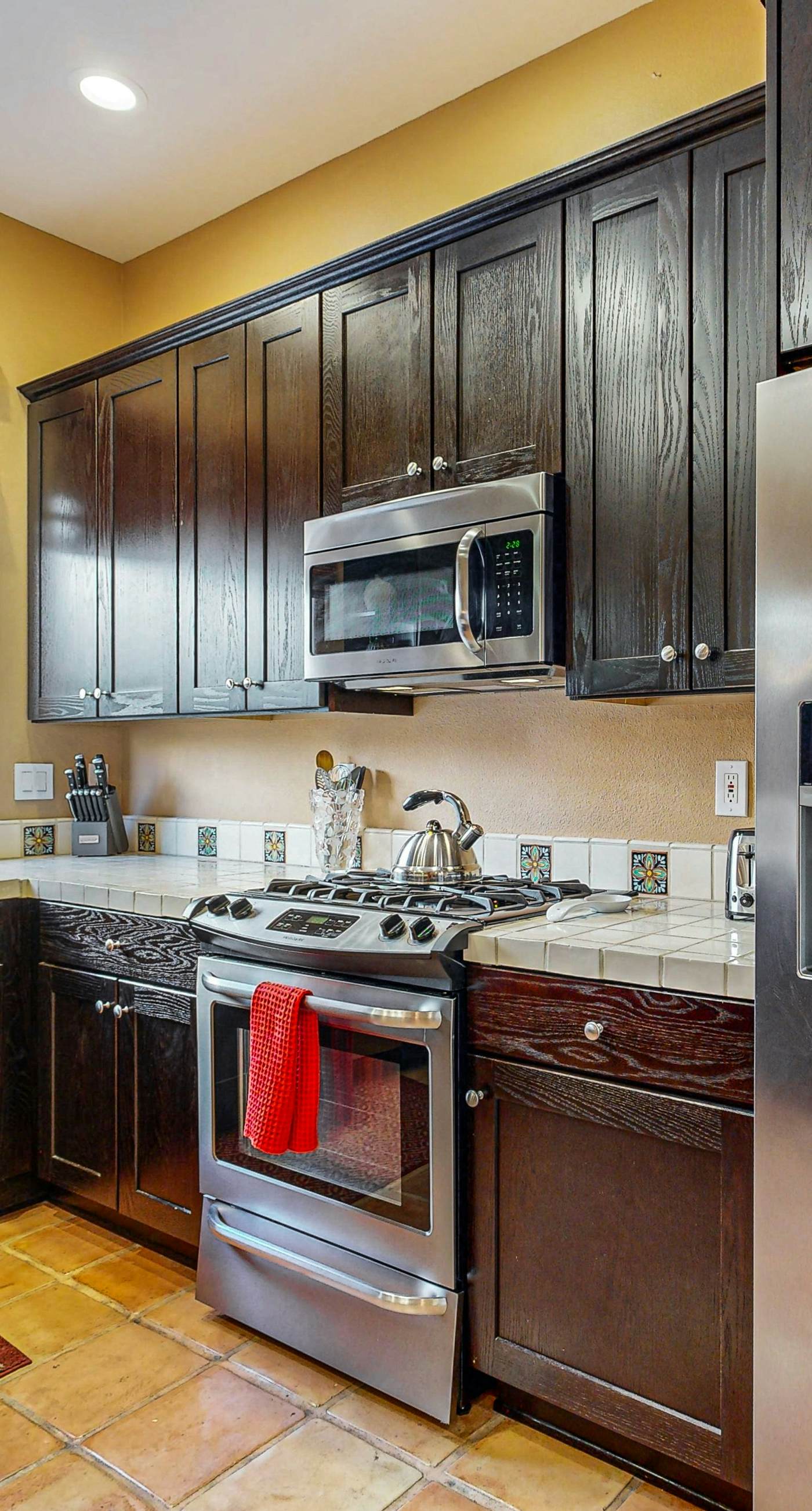 Avenida Montezuma Escape