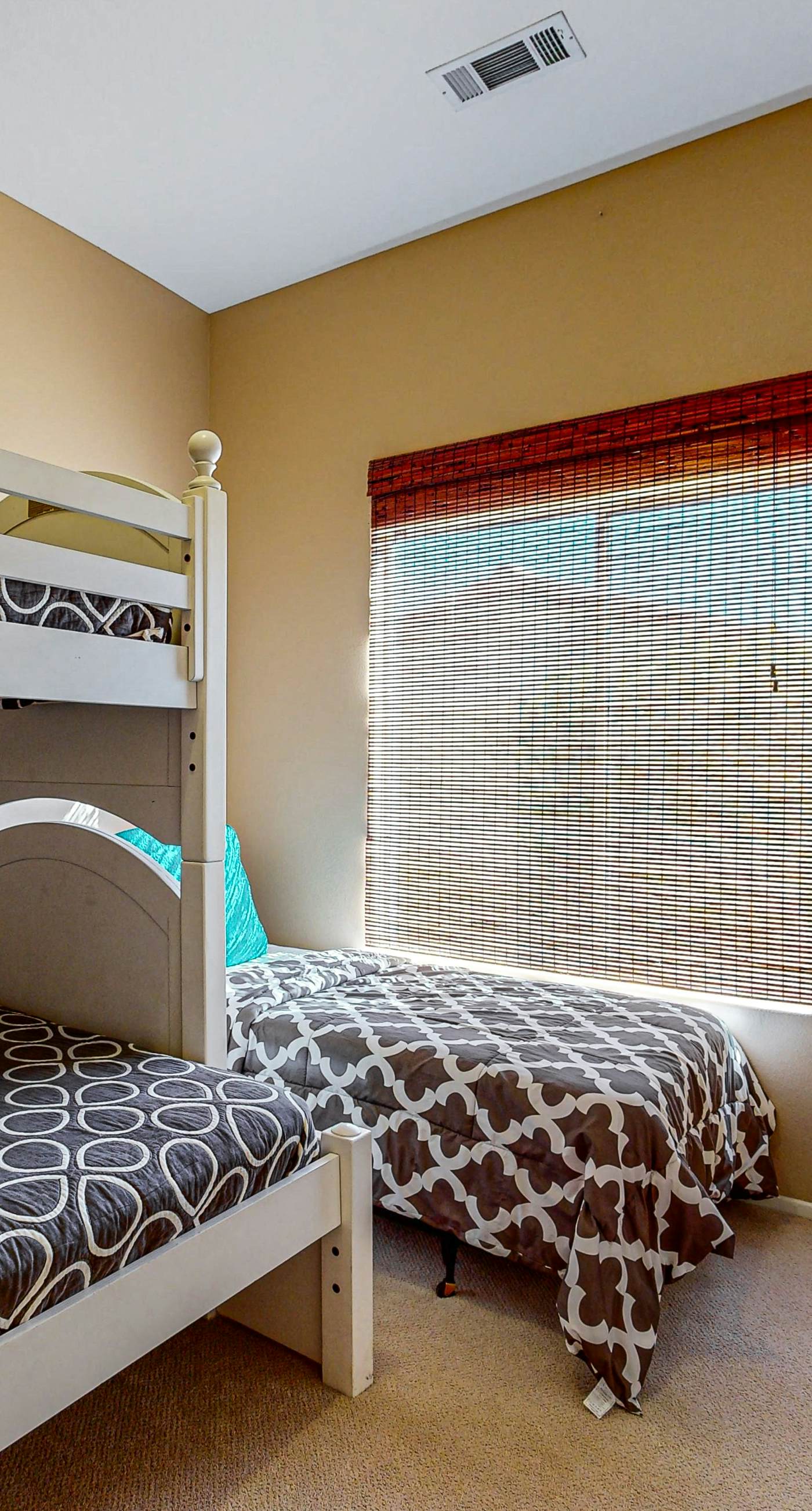 Avenida Montezuma Escape