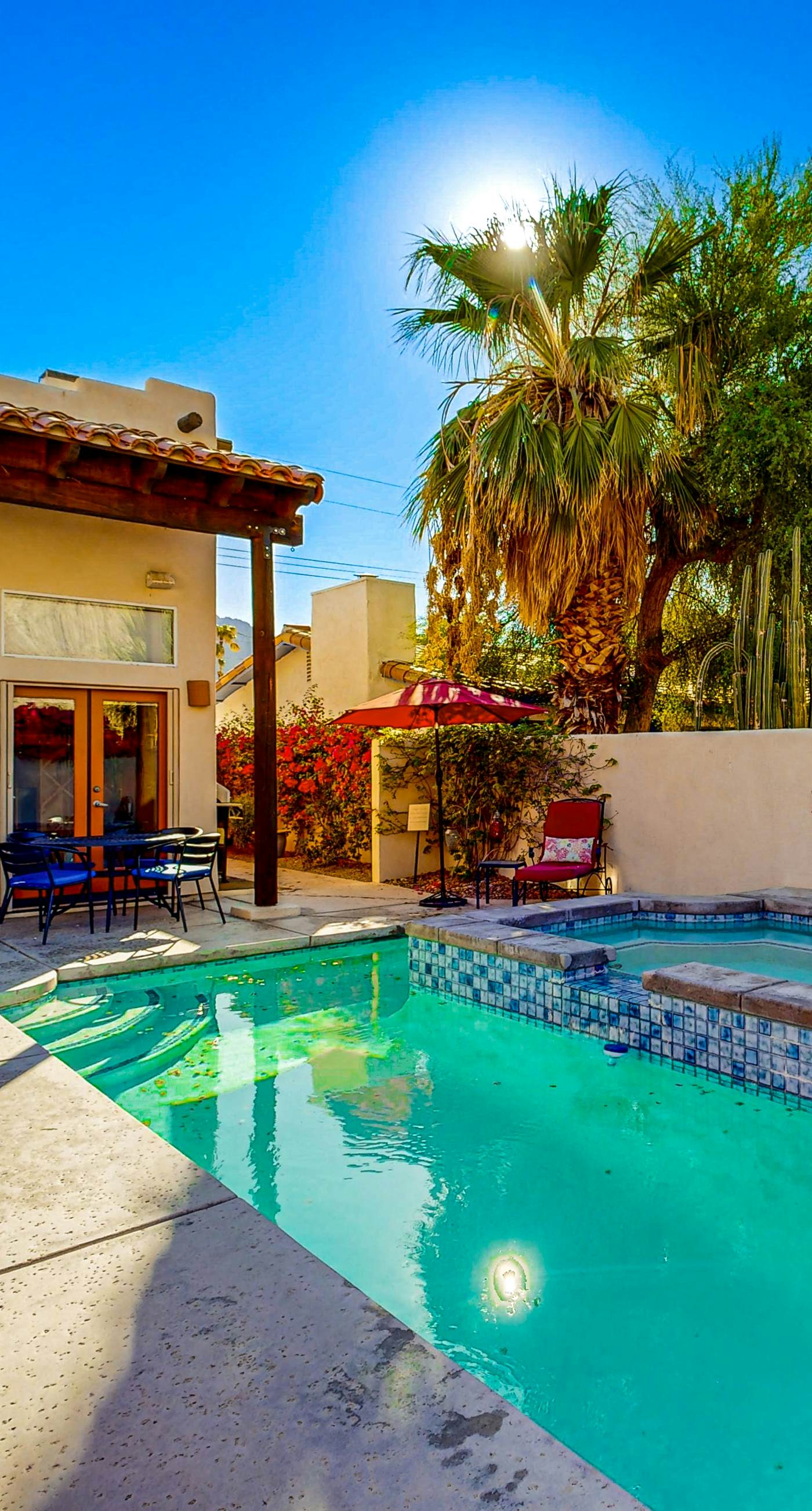 Avenida Montezuma Escape