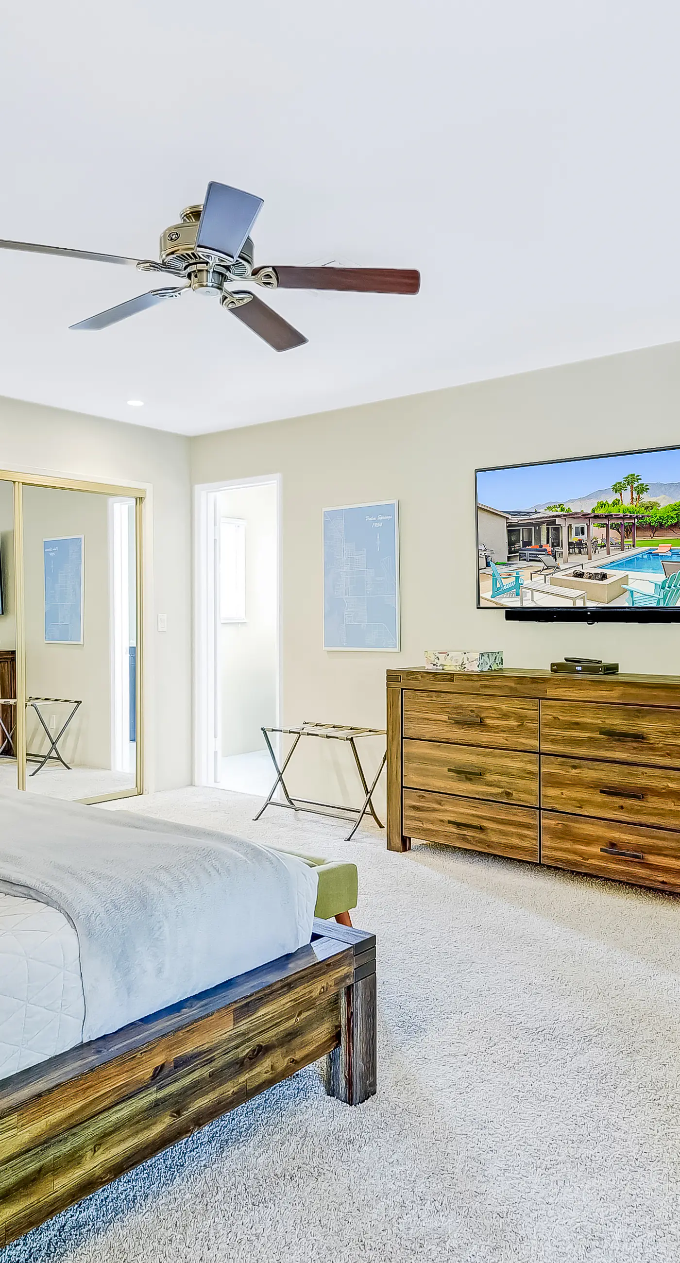 Palm Springs Modern Home - 3972