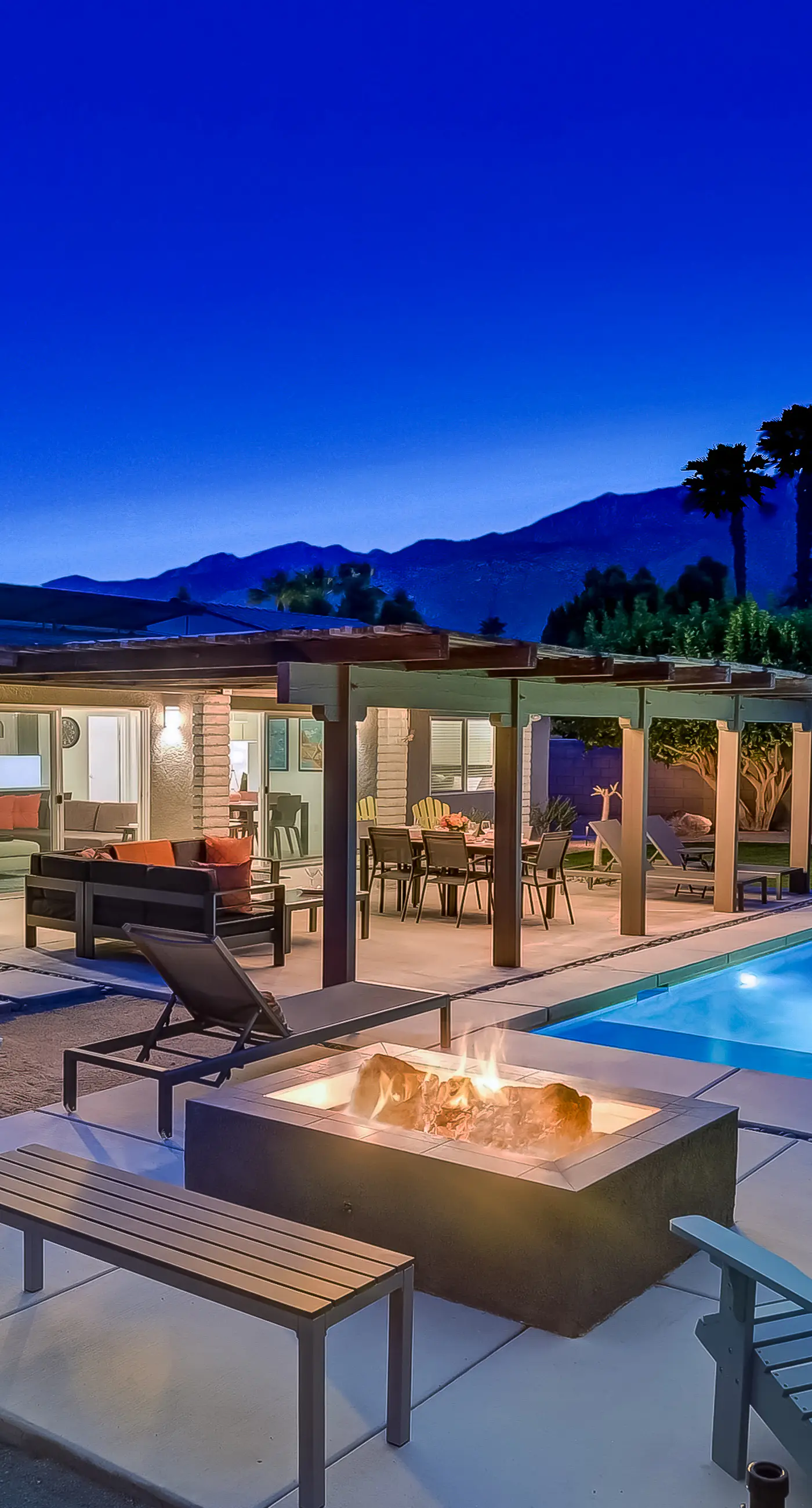 Palm Springs Modern Home - 3972