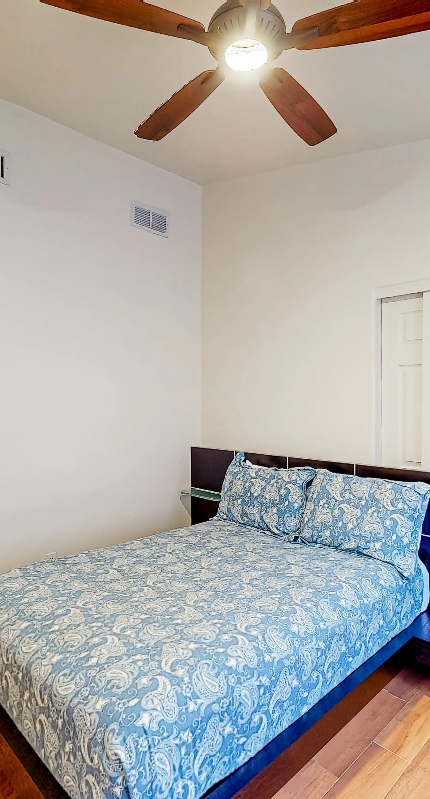 Endless Canyon Escape