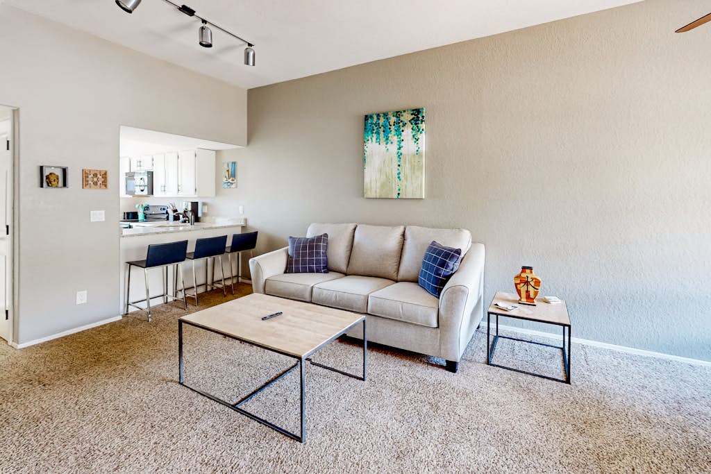 Dog-friendly condo with on-site pool, hot tub, 24-hr gym, & BBQs