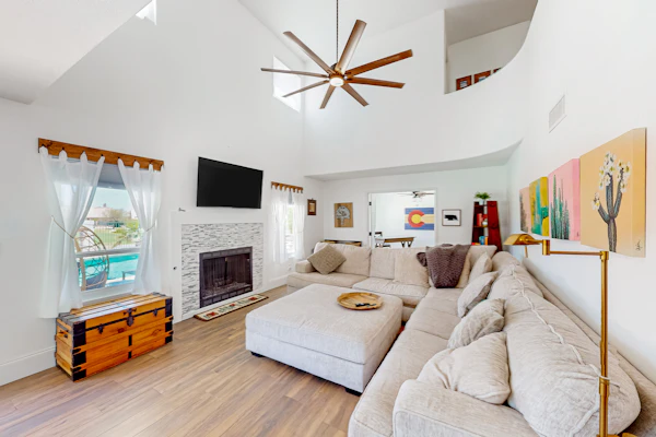Golf-course-front home with private pool, spa, terrace & mountain view