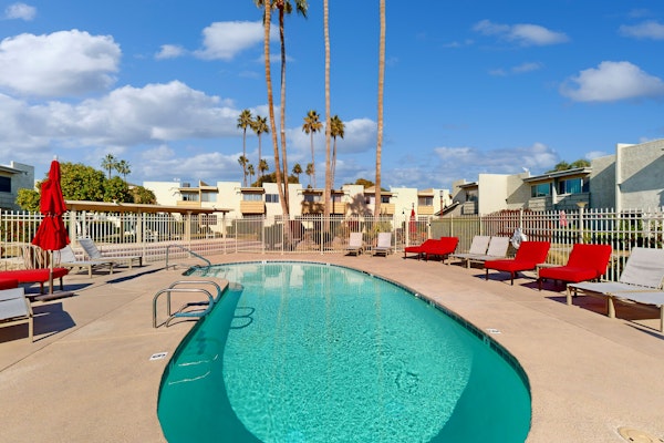 Fully remodeled condo near Fashion Square with pool, fireplace, patio, streaming