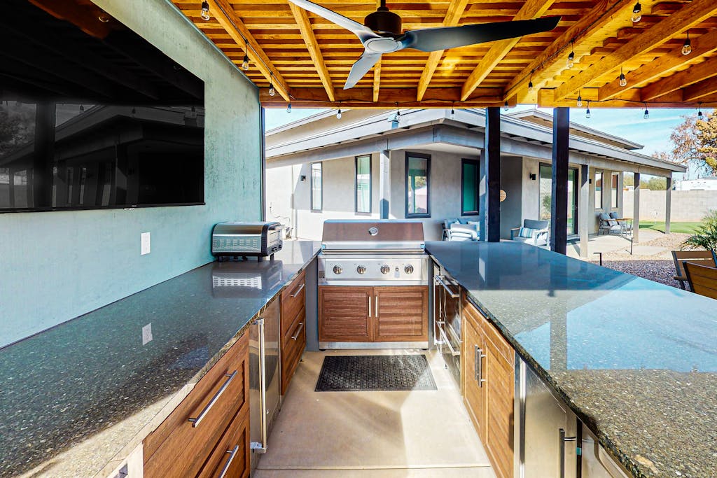 Charming Chandler retreat with pool, guest house, pickleball and putting green!