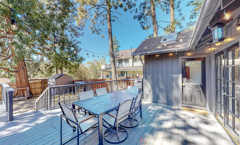Dog-friendly, renovated home with fireplace & amazing deck