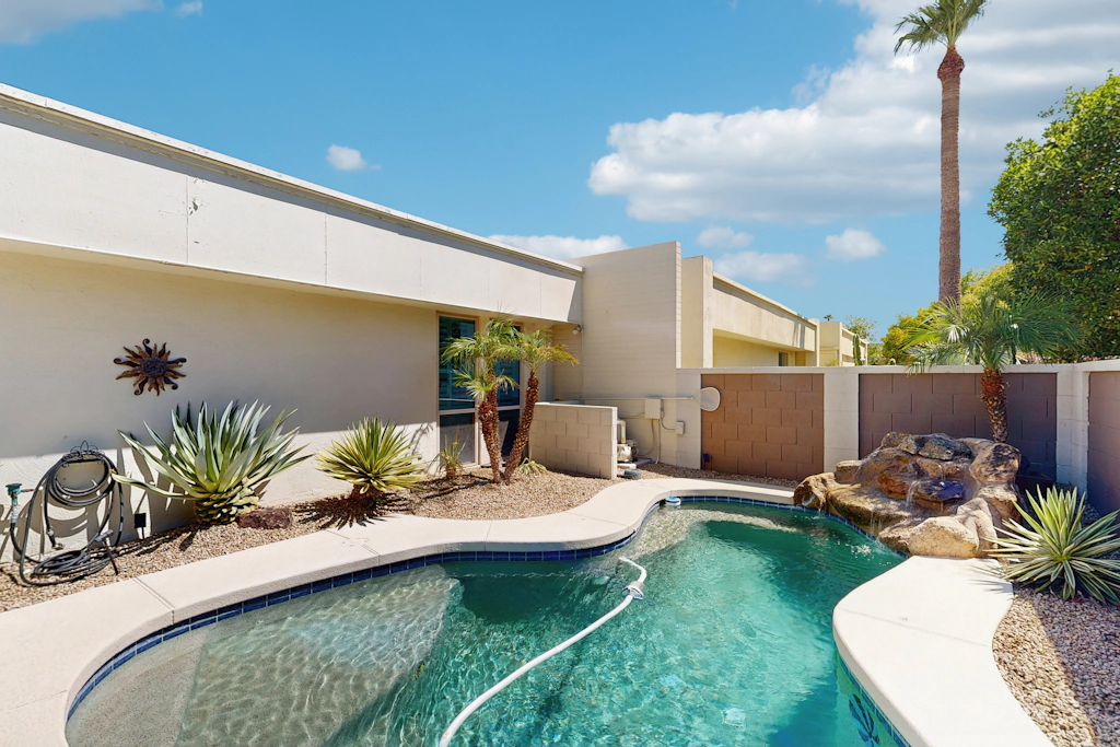 Sonoran Oasis