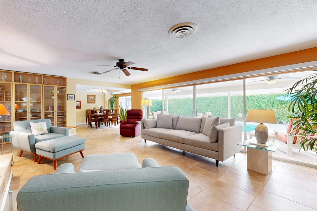 California Dreamin' in the Desert - 31952