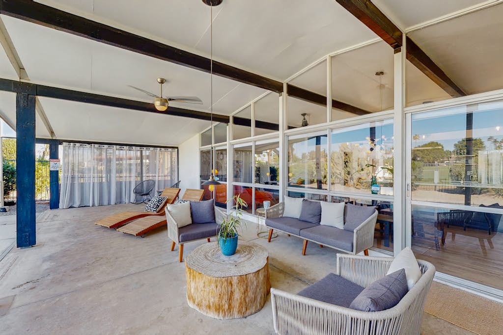 Sunny Palm Desert Retreat — Your Cozy Escape with Stunning Mountain Views