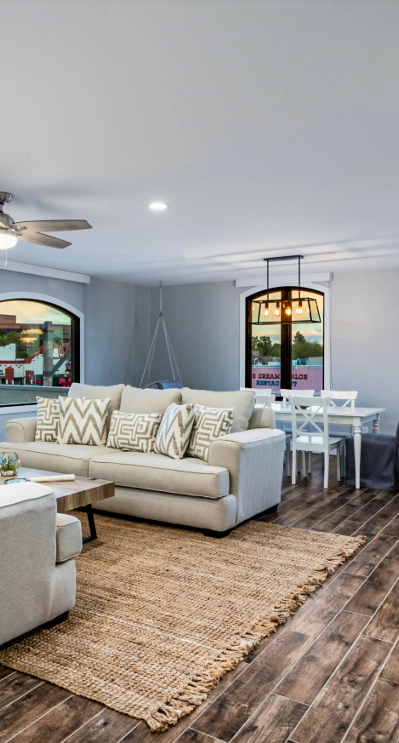 The Scottsdale Stroll #200