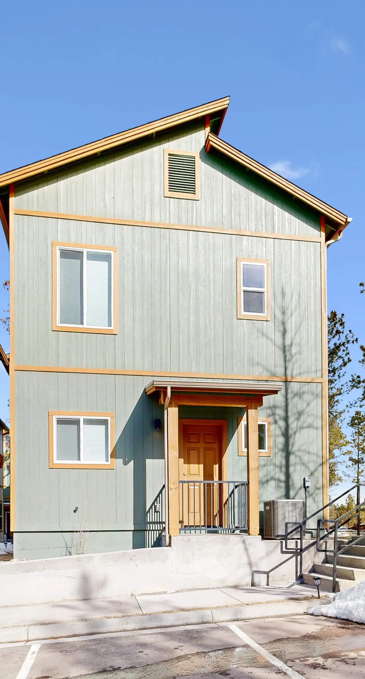 Ponderosa Peaks Retreat