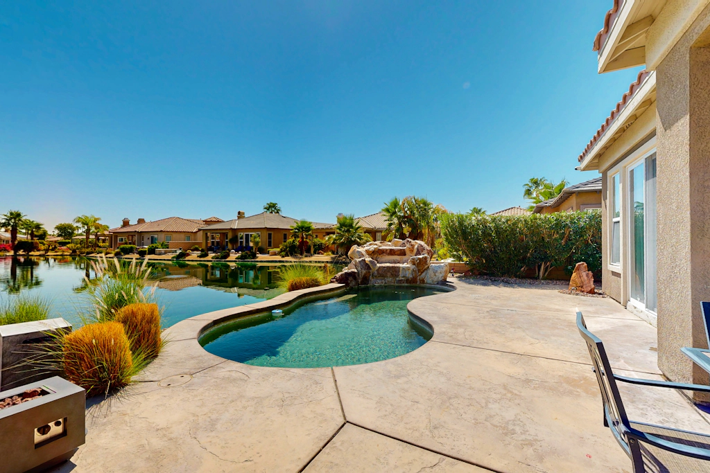 Casa del Lago Mirage