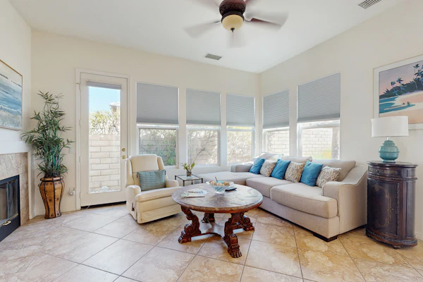 Peaceful lakefront home w/ a Private Pool, Spa, & Firepit - Dogs Welcome!