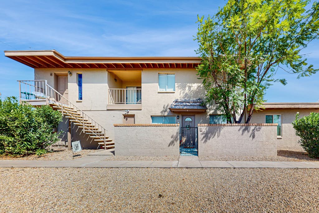 Modern townhome with pool, AC, W/D, grill, and private patio