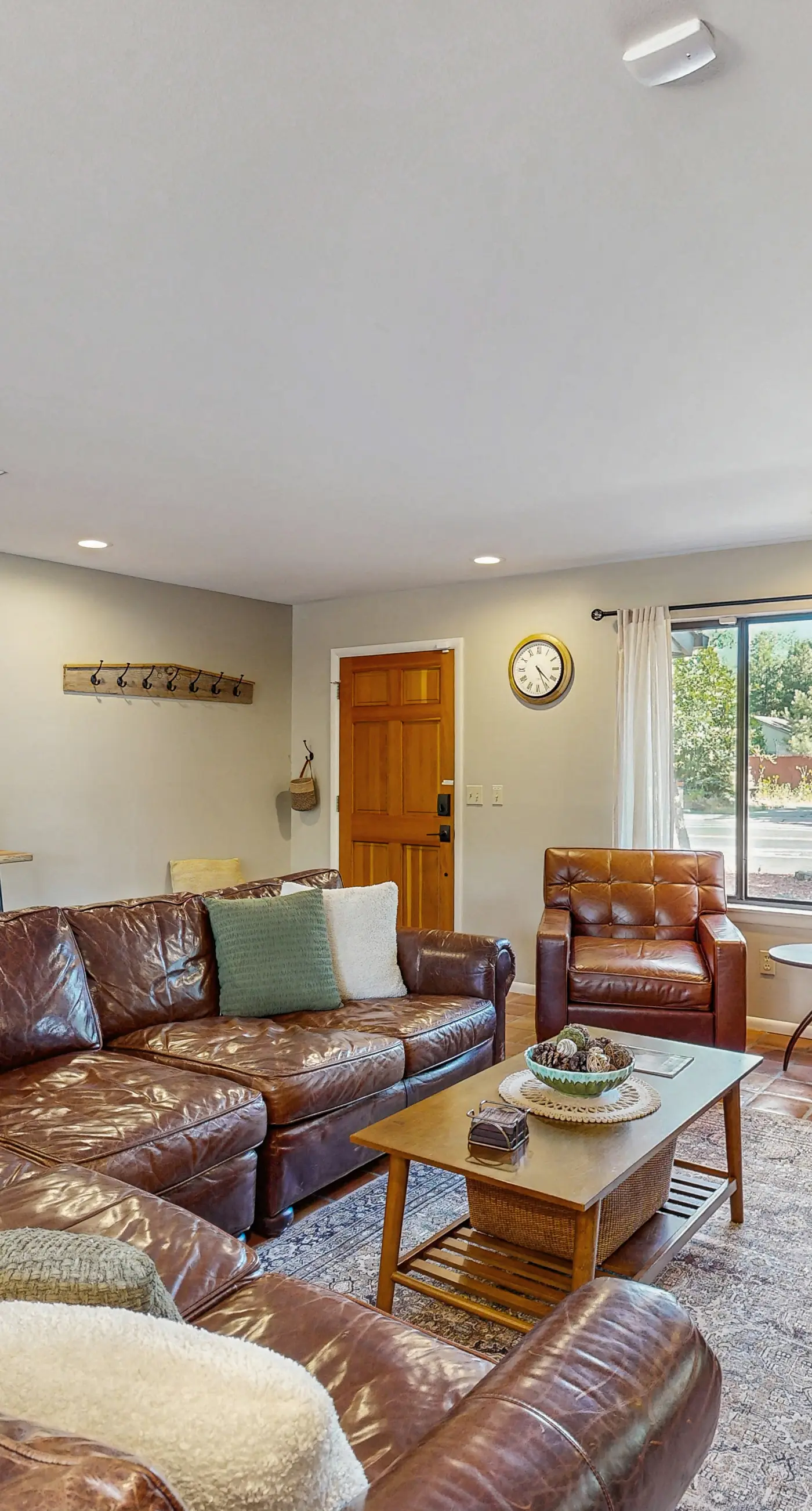 Luxury on Lynette