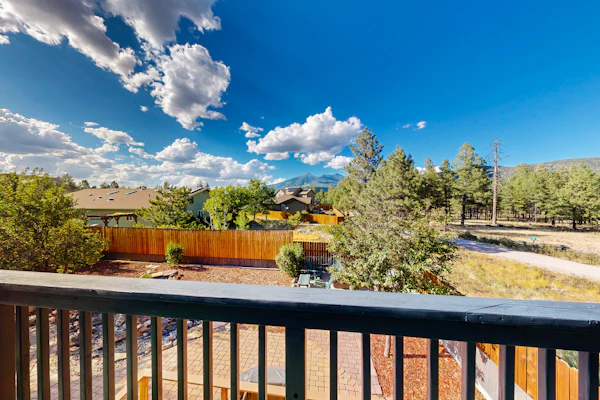 Spacious home w/ large yard, deck, mountain view, fire pit & grill