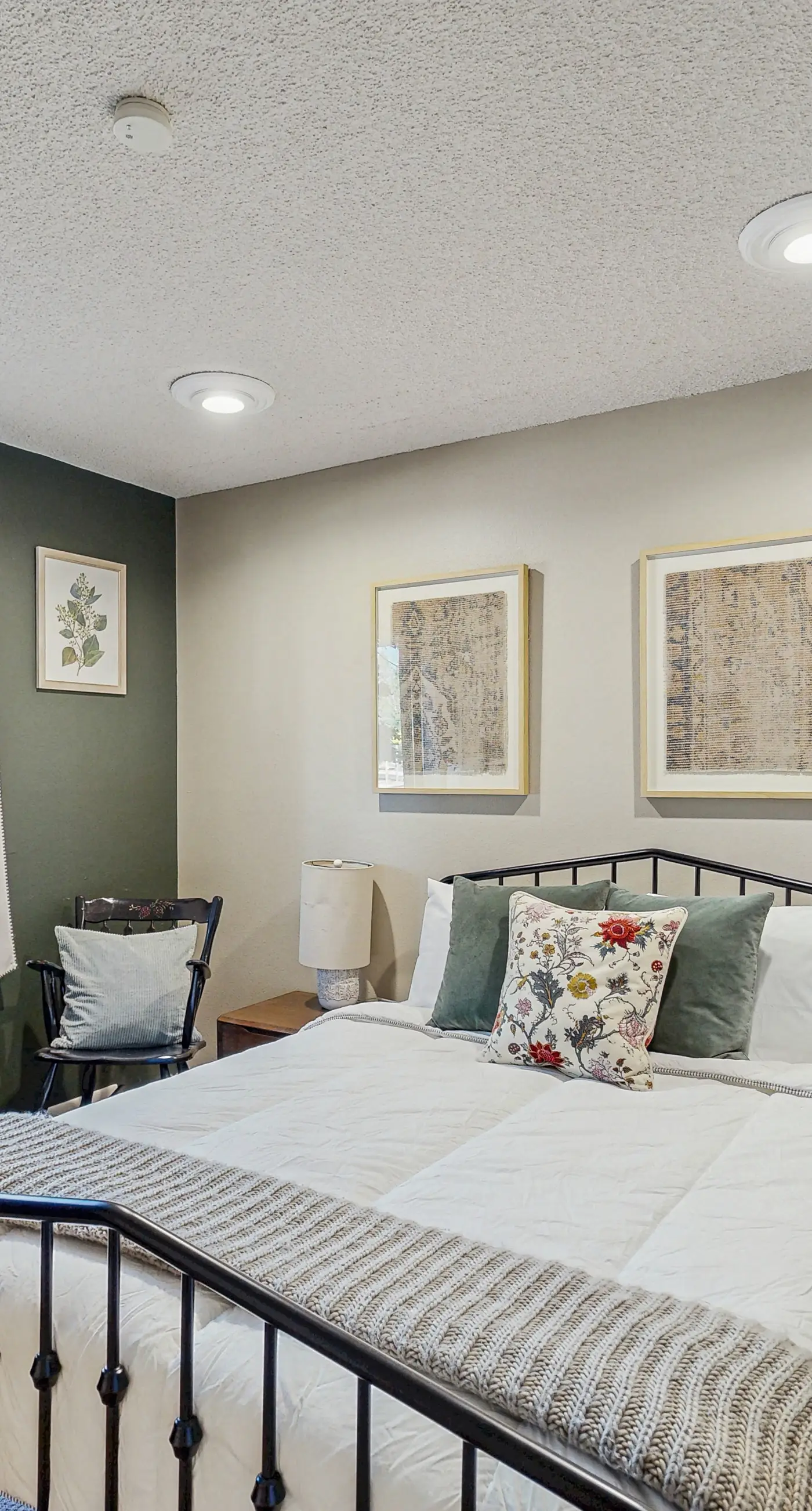 Luxury on Lynette