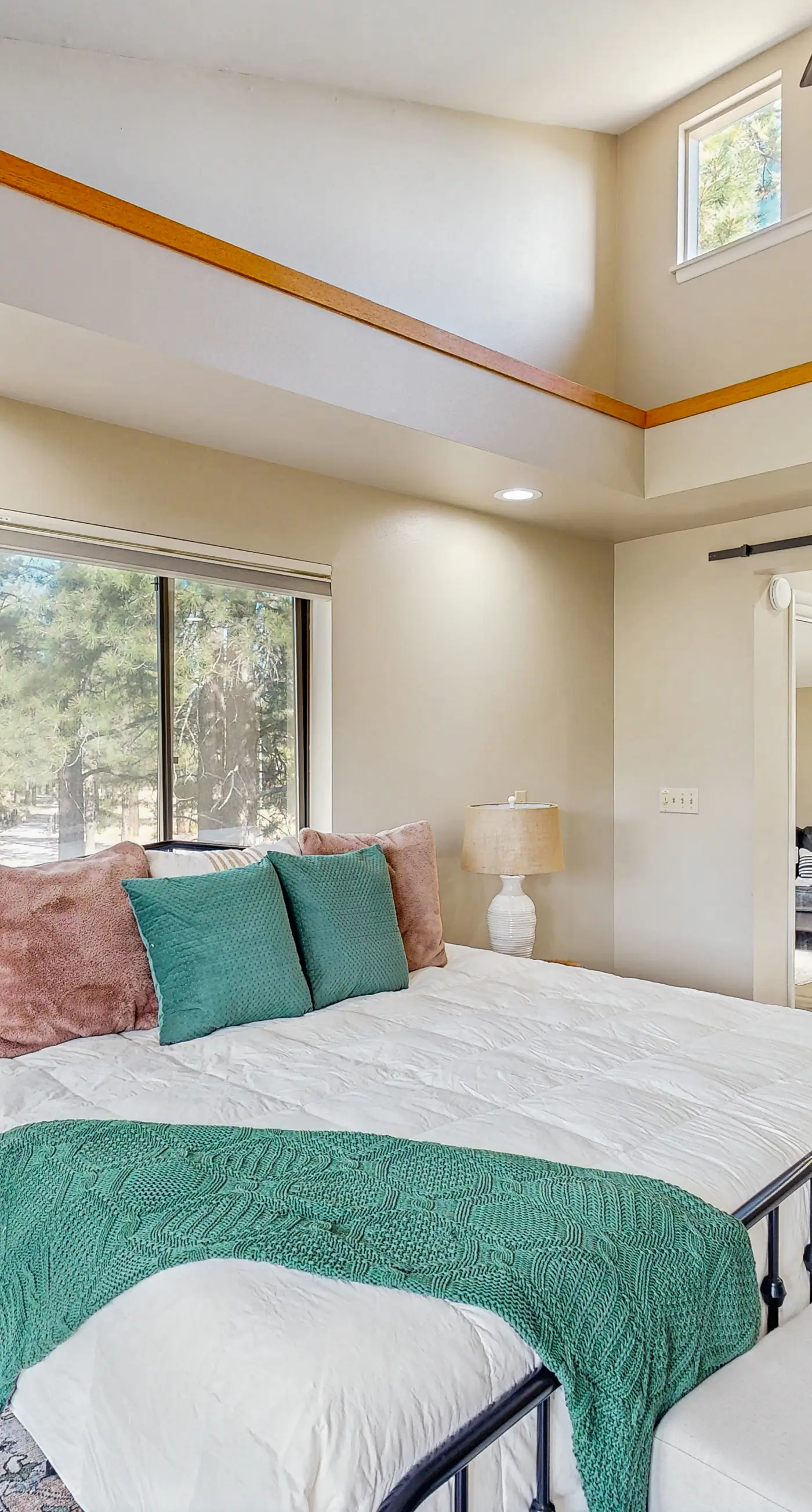 Luxury on Lynette