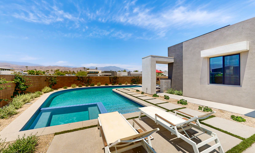 Stunning Modern Home w/Mountain Views + Private Pool, Spa & Grill - Dog ok