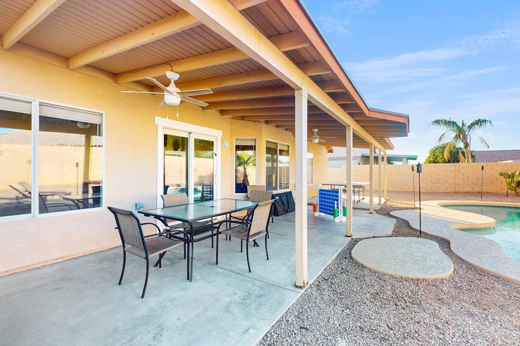 Modern home w/ private heated pool, backyard w/ patio & BBQ grill