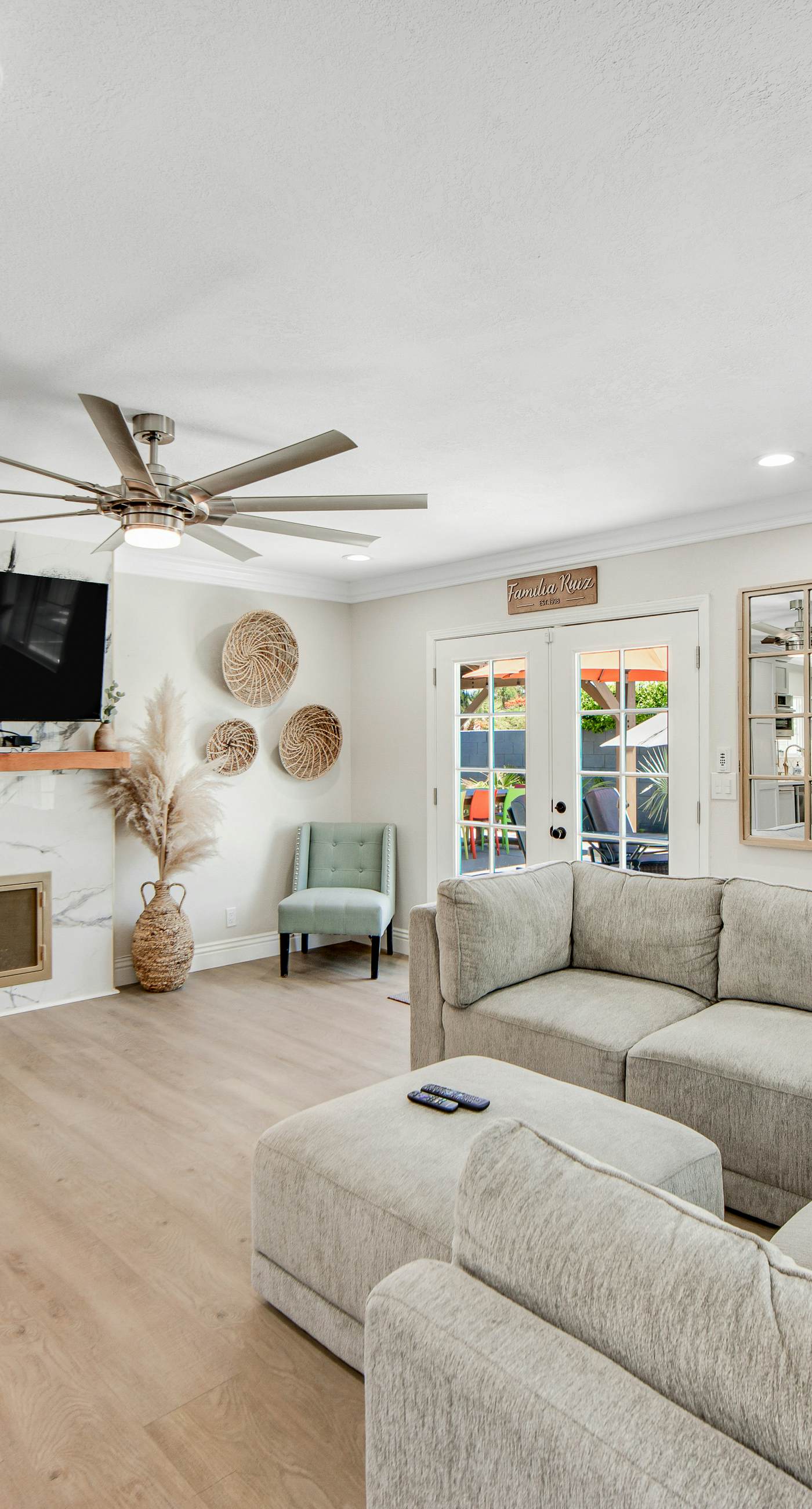 Desert Shadow - 4978