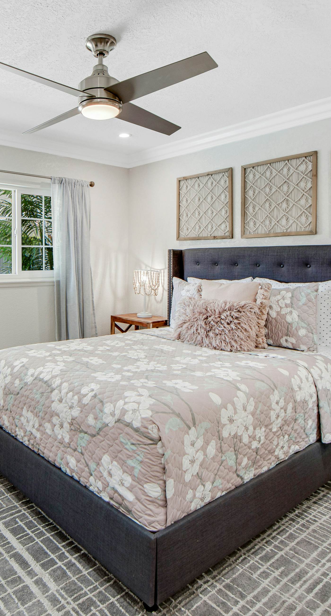 Desert Shadow - 4978