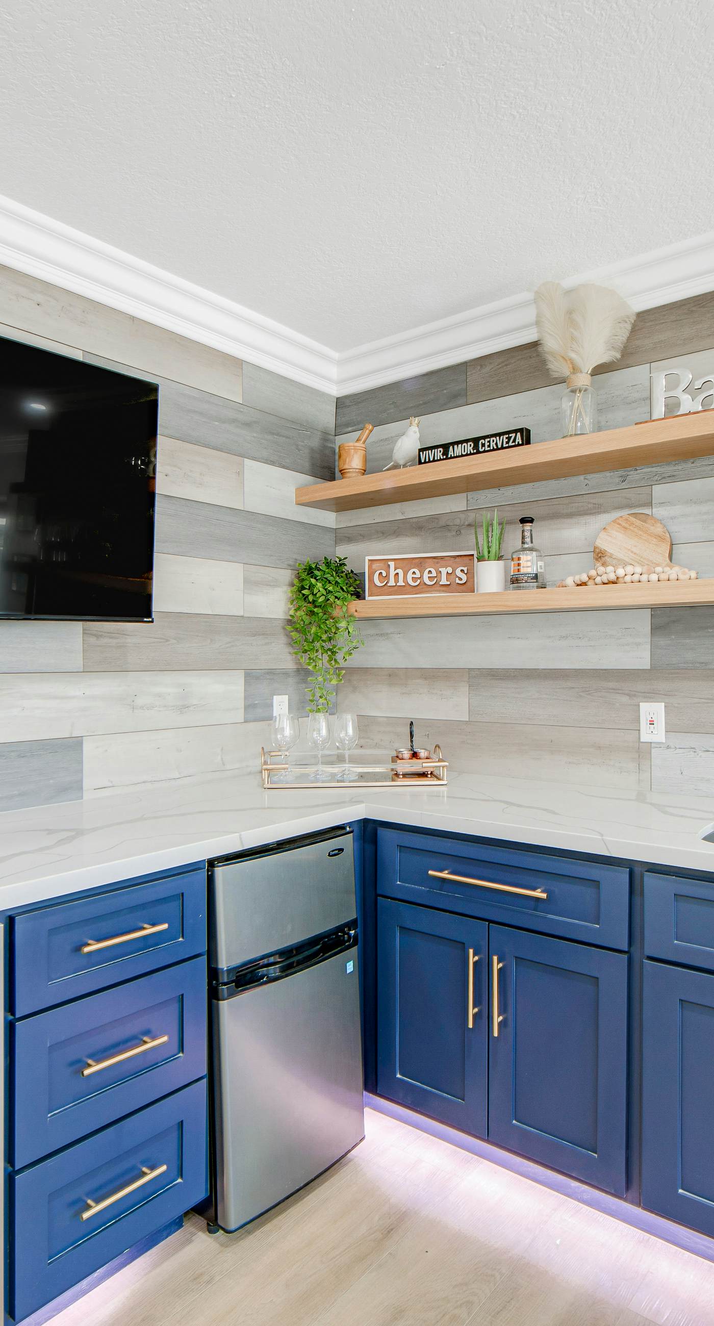 Desert Shadow - 4978