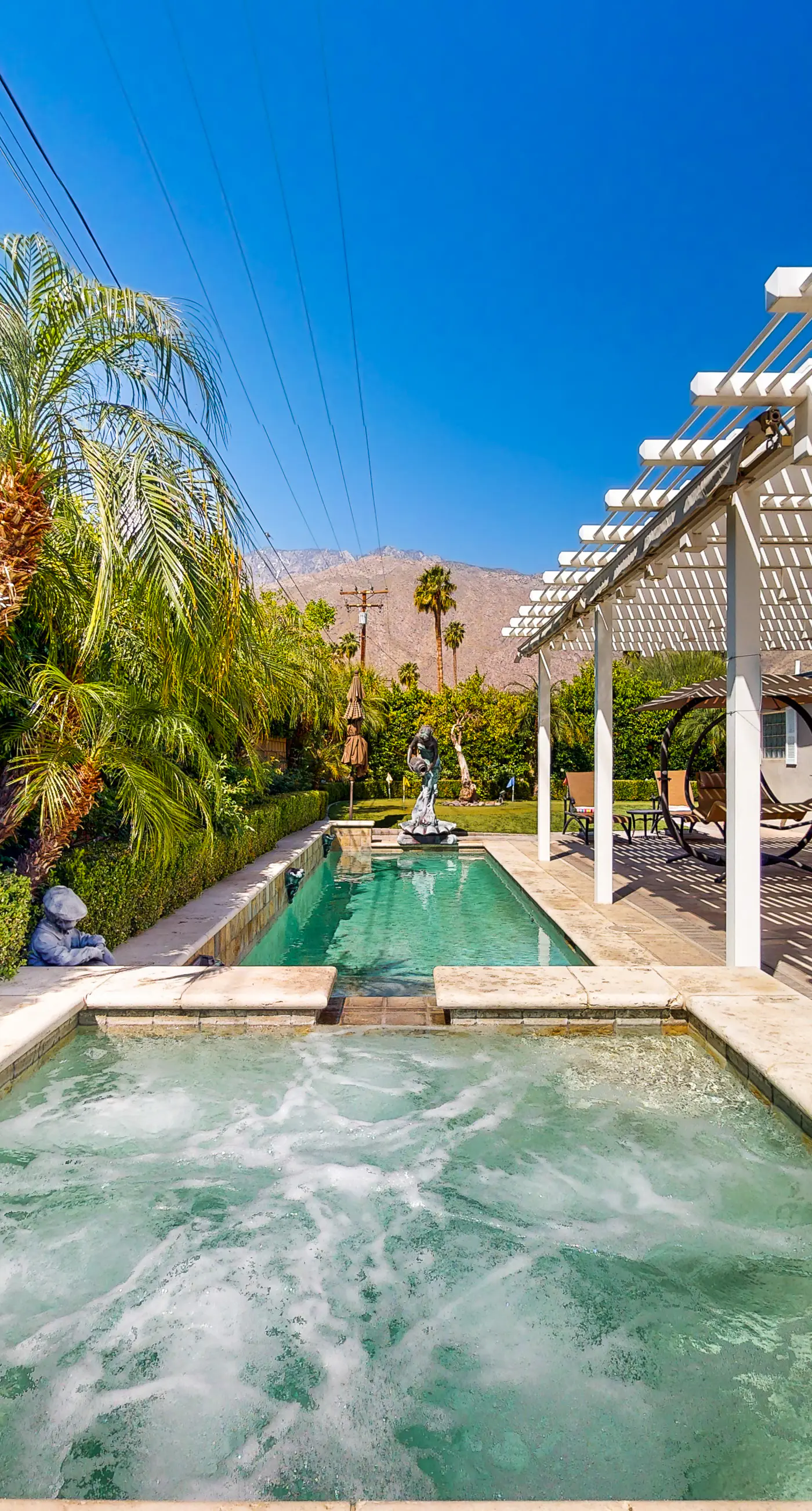 Sunny Dunes Oasis - 32012