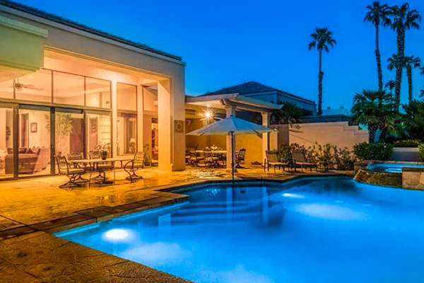 Glamorous home w/ mountain views, private pool, & on-site golf - 3 BR - #067092