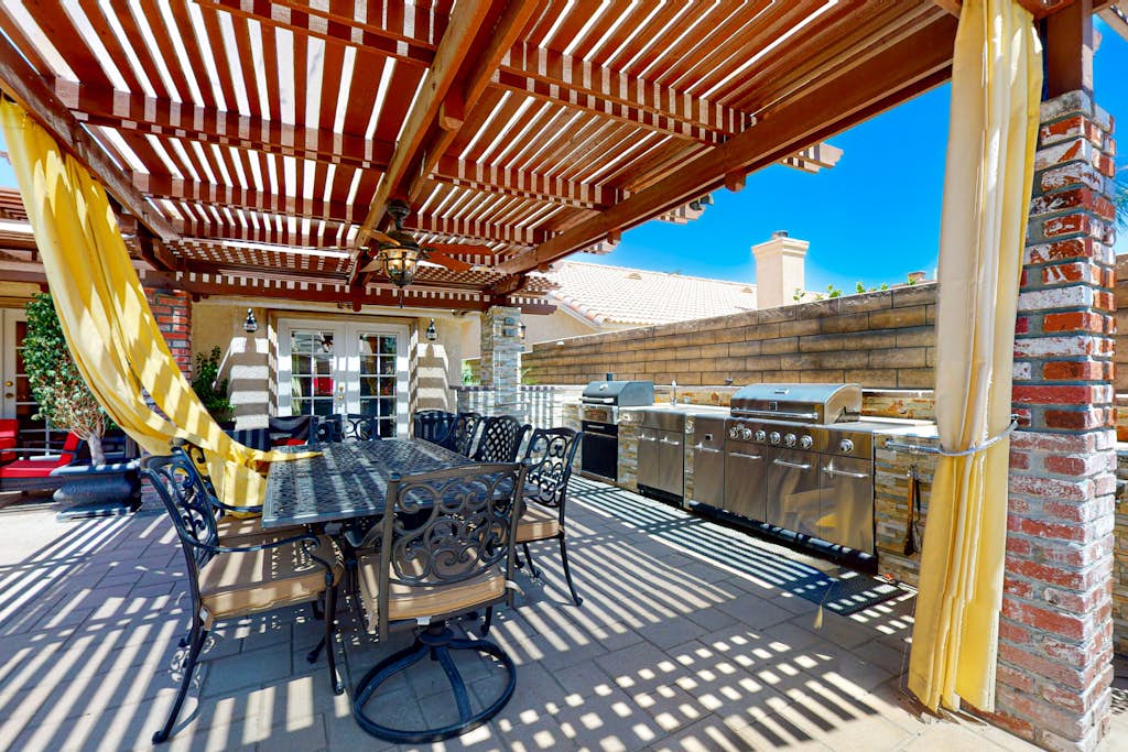 Family-Friendly Home w/ an Outdoor Kitchen, Private Pool, & Spa - 3BR - #66708