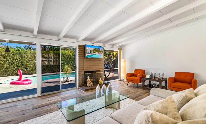 Renovated, modern home with private pool, firepit, washer/dryer & AC