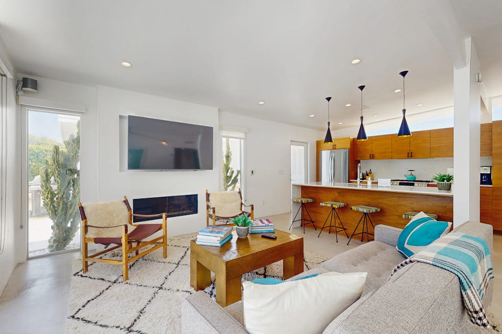 Stunning mid-century gem with private pool, spa, firepit, and free WiFi