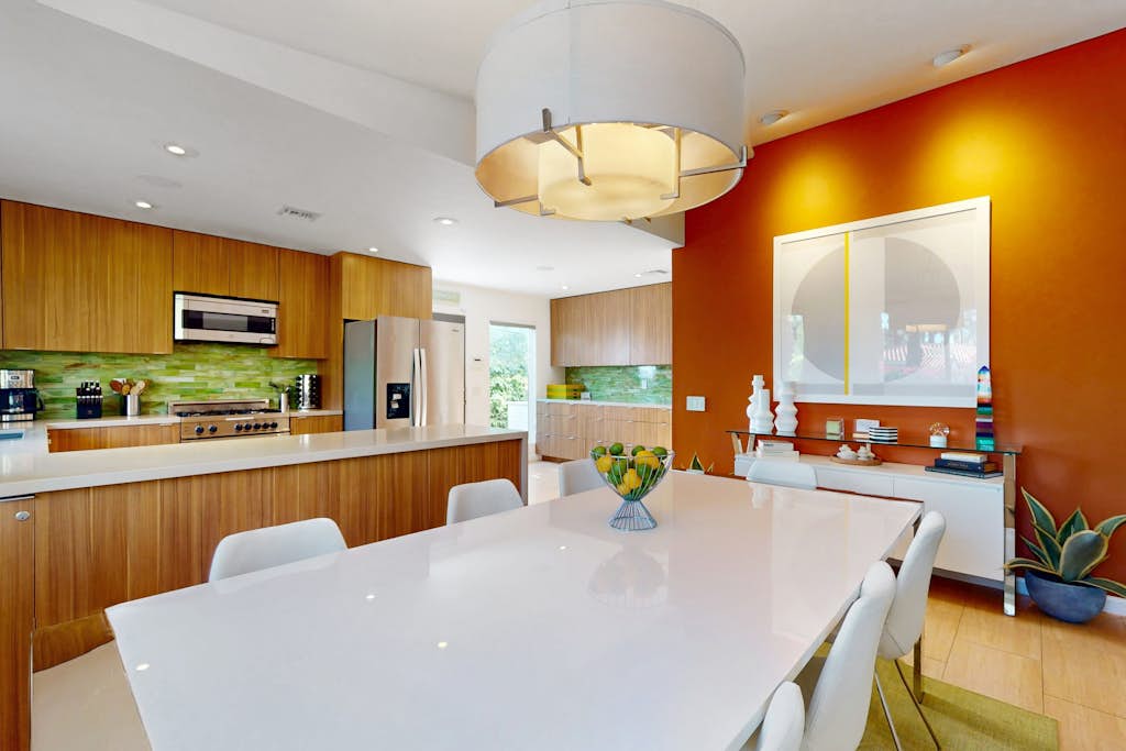 Colorful home with private pool and spa & private gas grill - families welcome
