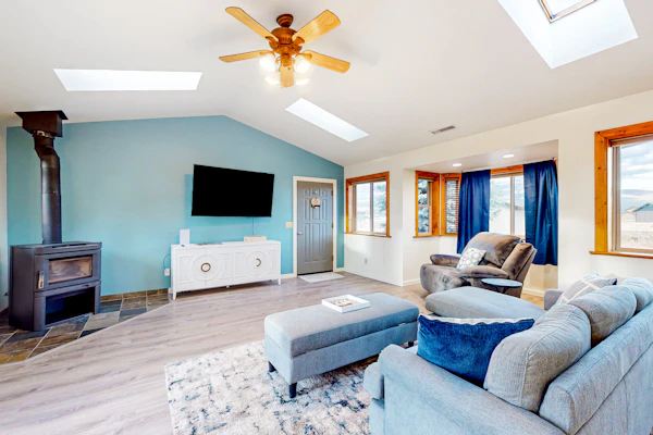 Charming Craftsman Escape Minutes from Snowbowl