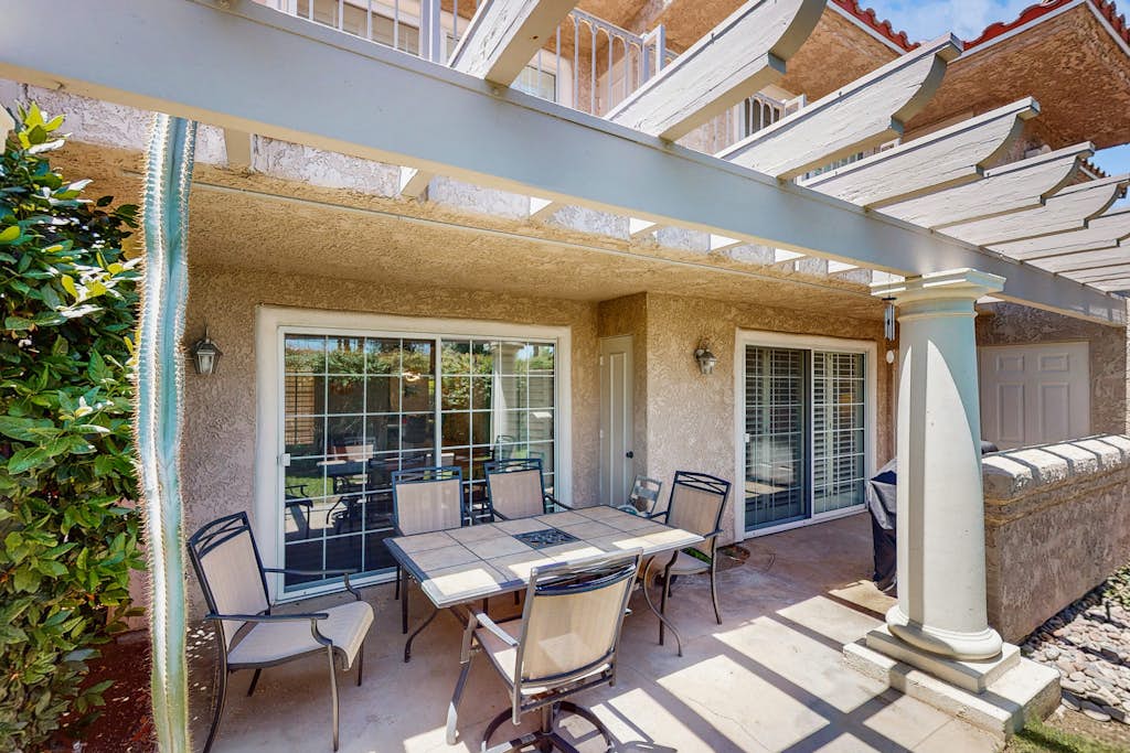 Country Club Condo with WiFi, Patio, Private Grill, and Shared Pools