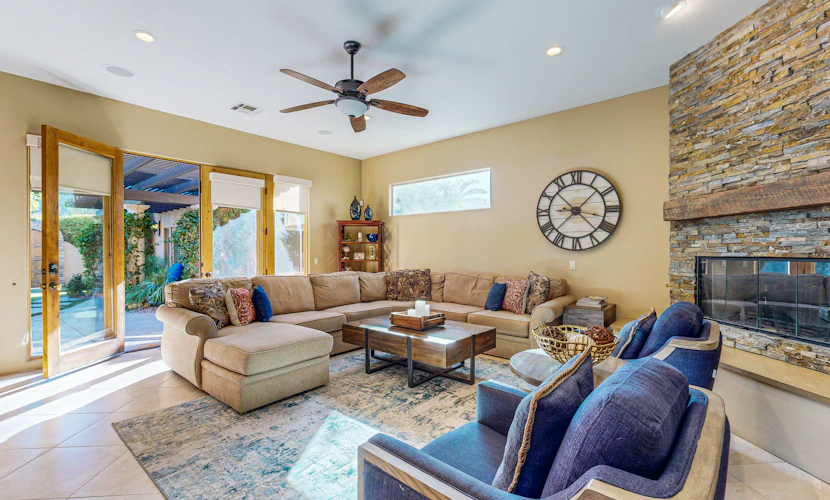 Luxe Escape in Old Town | Pool, Spa, Outdoor Kitchen & Pool House 4BR #067222