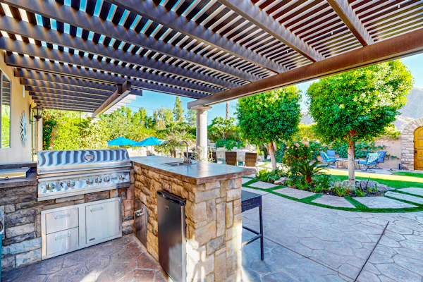 Luxe Escape in Old Town | Pool, Spa, Outdoor Kitchen & Pool House 4BR #067222
