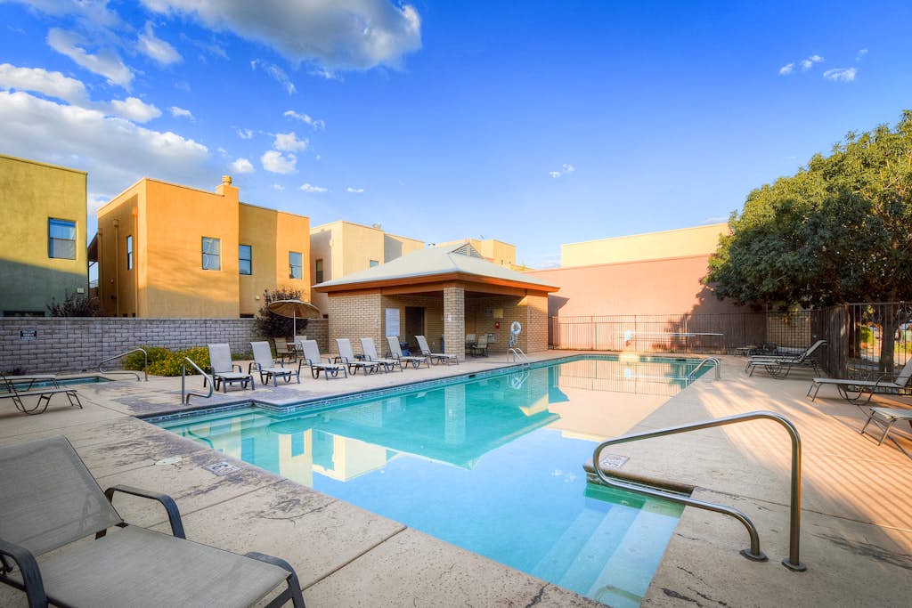 Comfortable home in Tucson - near town with shared pool, & hot tub