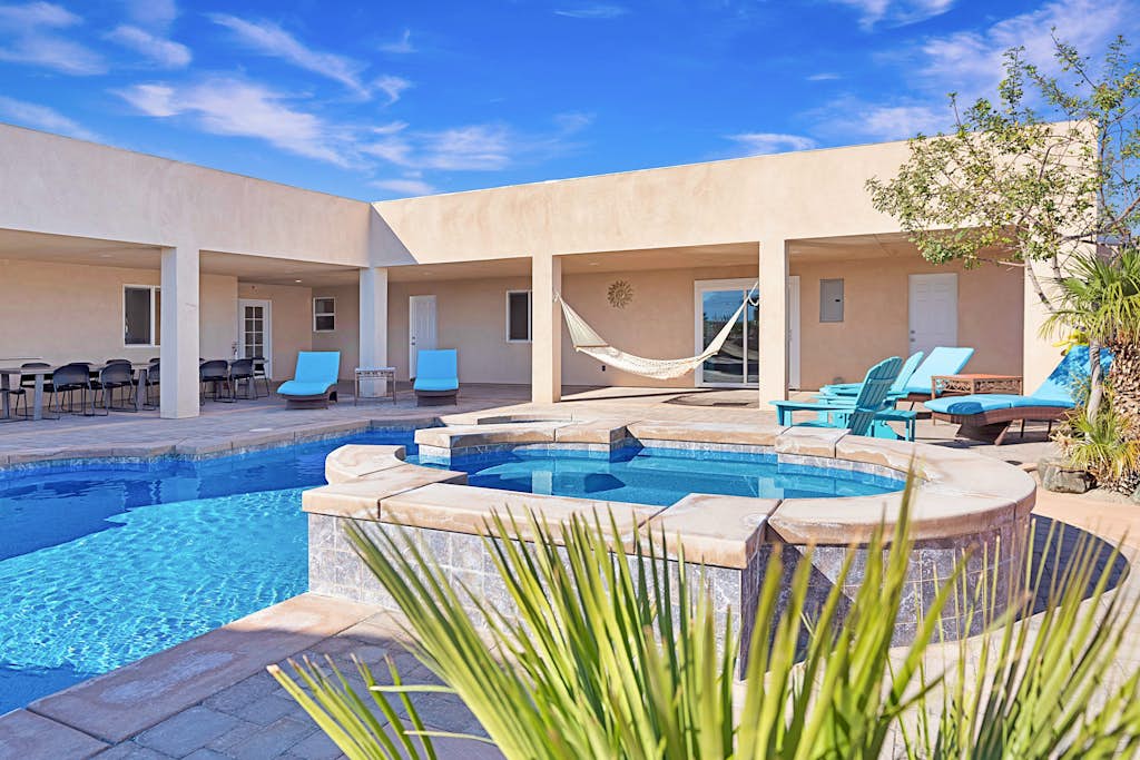 Painted Hills desert retreat with 5-acre compound with saltwater pool & spa